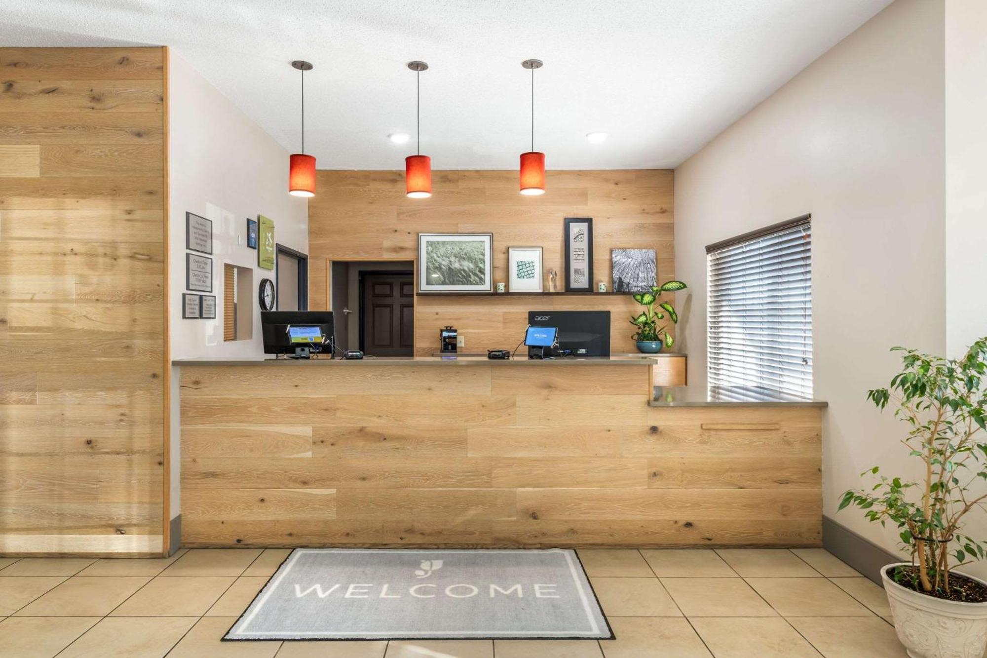 Country Inn & Suites By Radisson, Watertown, Sd Экстерьер фото
